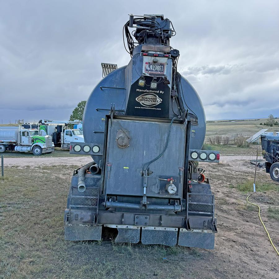 Used 2014 Tornado F4SL Hydro Excavator