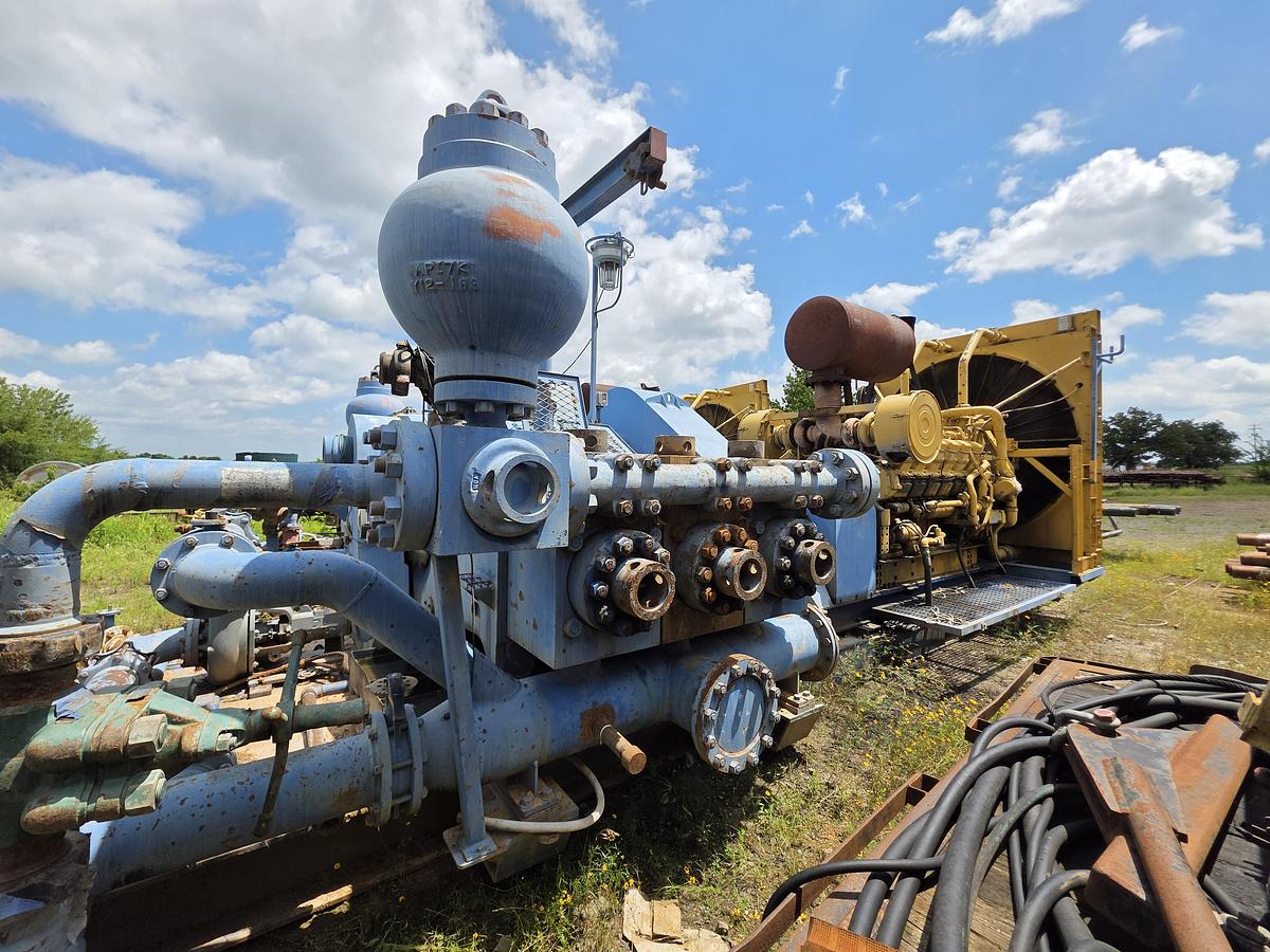 Used Skytop Brewster N-46 900 HP Drilling Rig