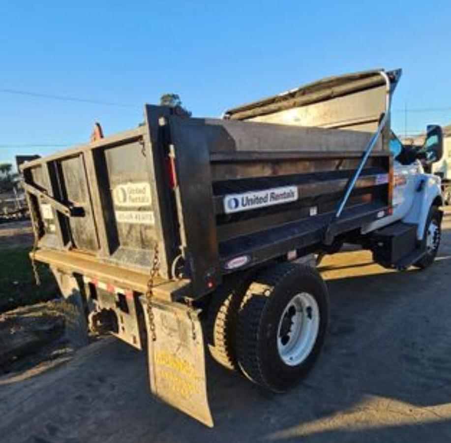 Used 2019 FORD F-750SD 5 Yard dump truck