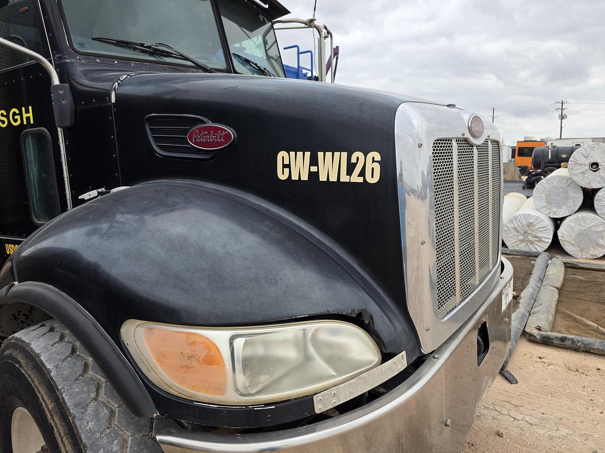 Used 2010 Peterbilt 340 Wireline Truck