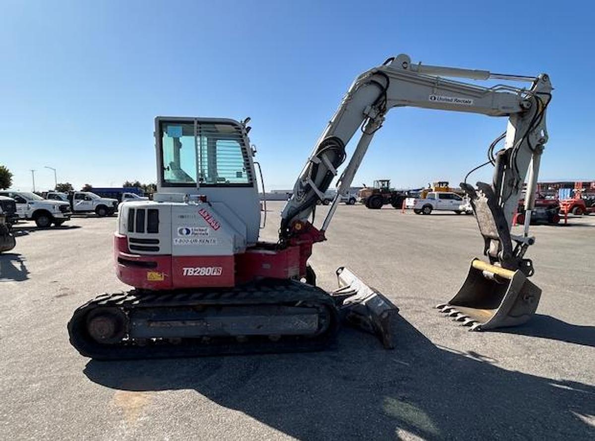 Used 2017 TAKEUCHI TB280FR EXCAVATOR