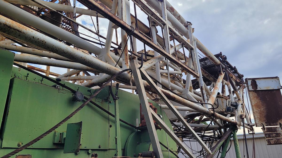 Used 1980 Franks 300 Workover Rig