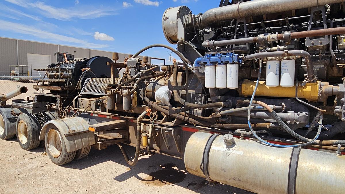 Used 2011 Caterpillar Gardner Denver 2500 Frac Pump