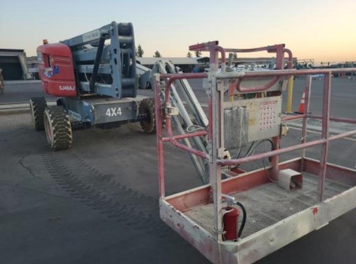 Used 2016 Skyjack SJ46AG Articulating Boom 