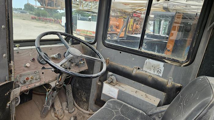 Used 2004 Franks 1287 Workover Rig