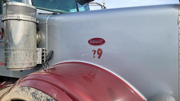 Used 2007 Peterbilt 375 Winch Truck