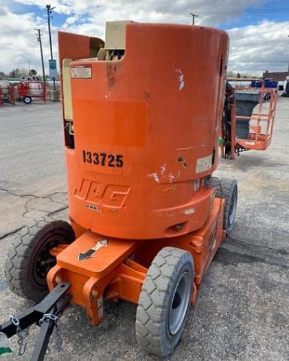 Used JLG Electric 30ft boom