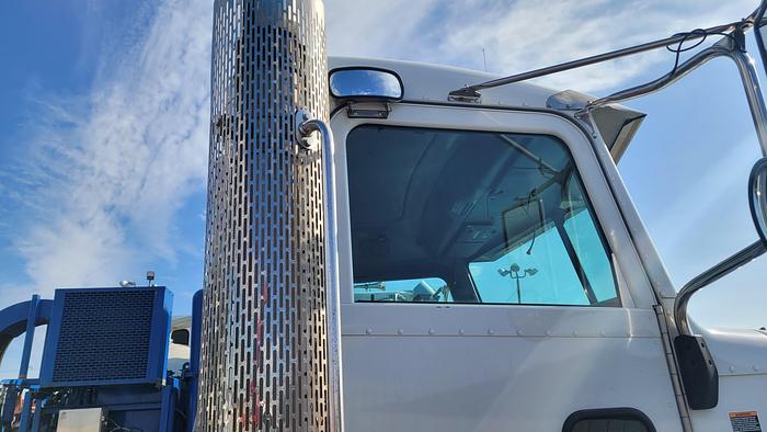 Used 2015 Peterbilt 382