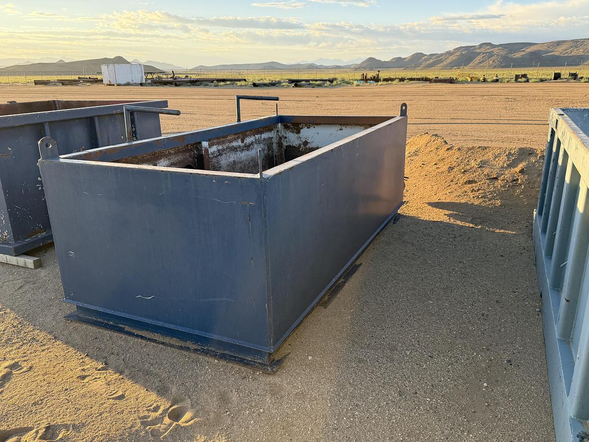 Used Hopper 102' X 260,000 #