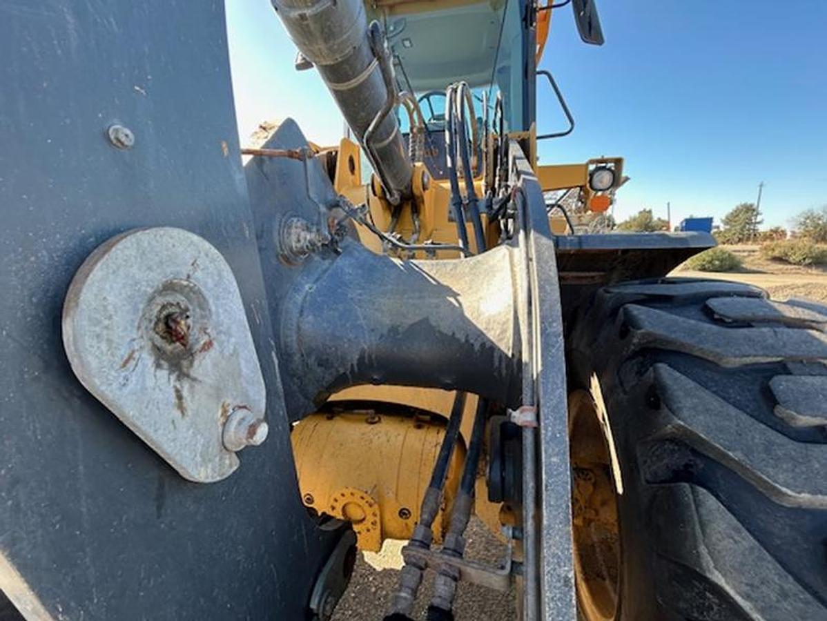 Used 2019 DEERE 544L 3 YARD WHEEL LOADER