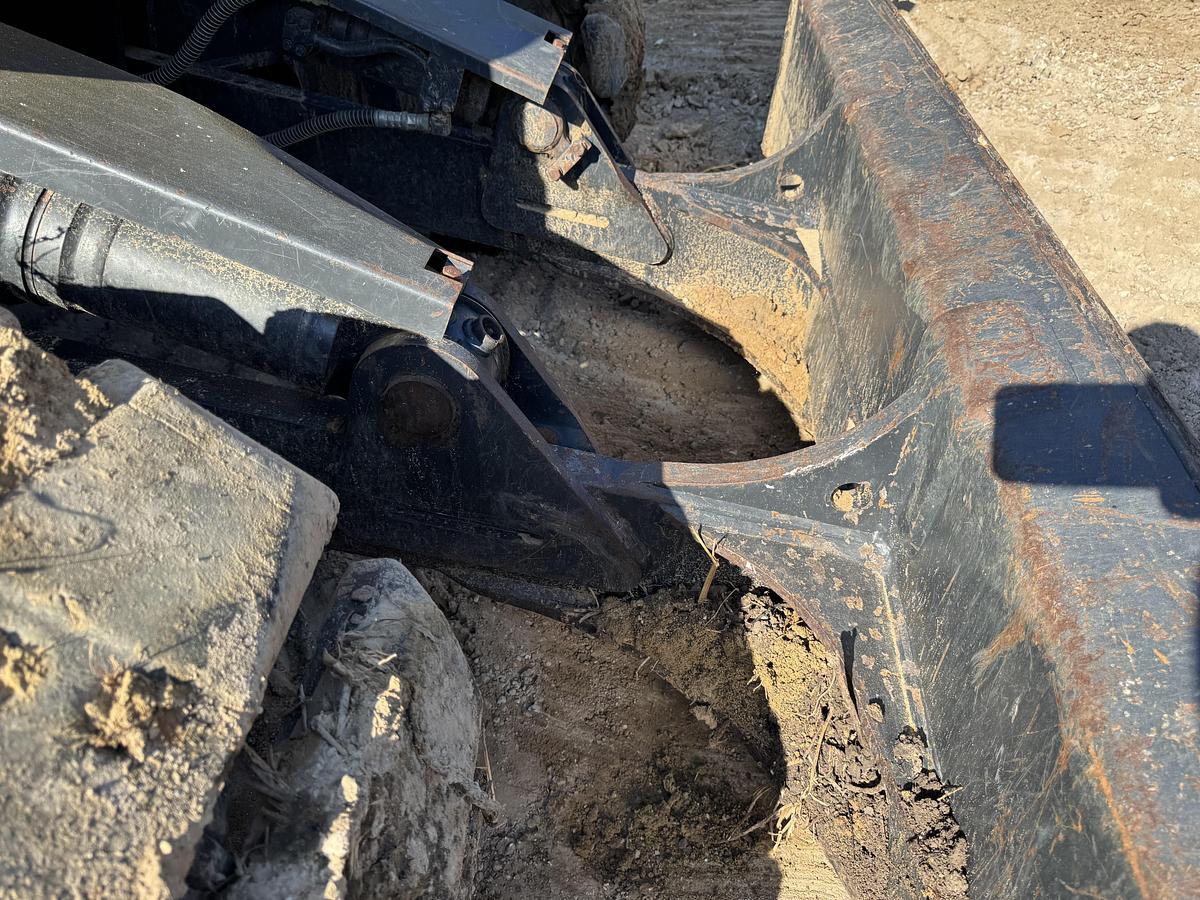 Used 2022 KOMATSU PC138-11