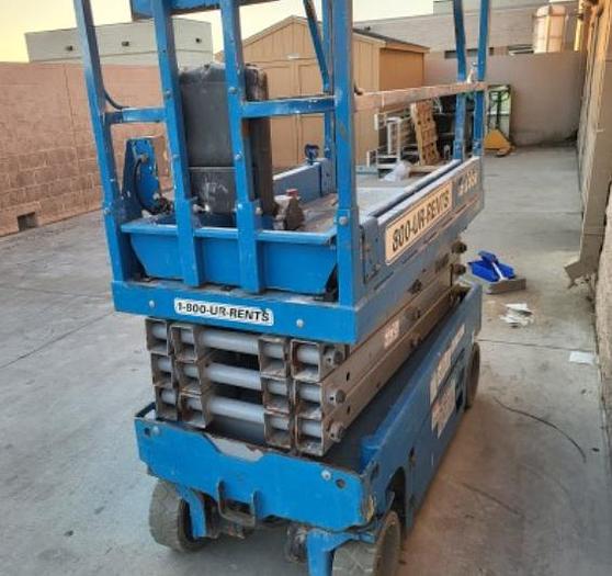 Used SCISSOR LIFT 19FT
