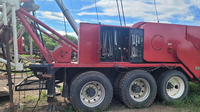Used Franks 400 Workover Rig