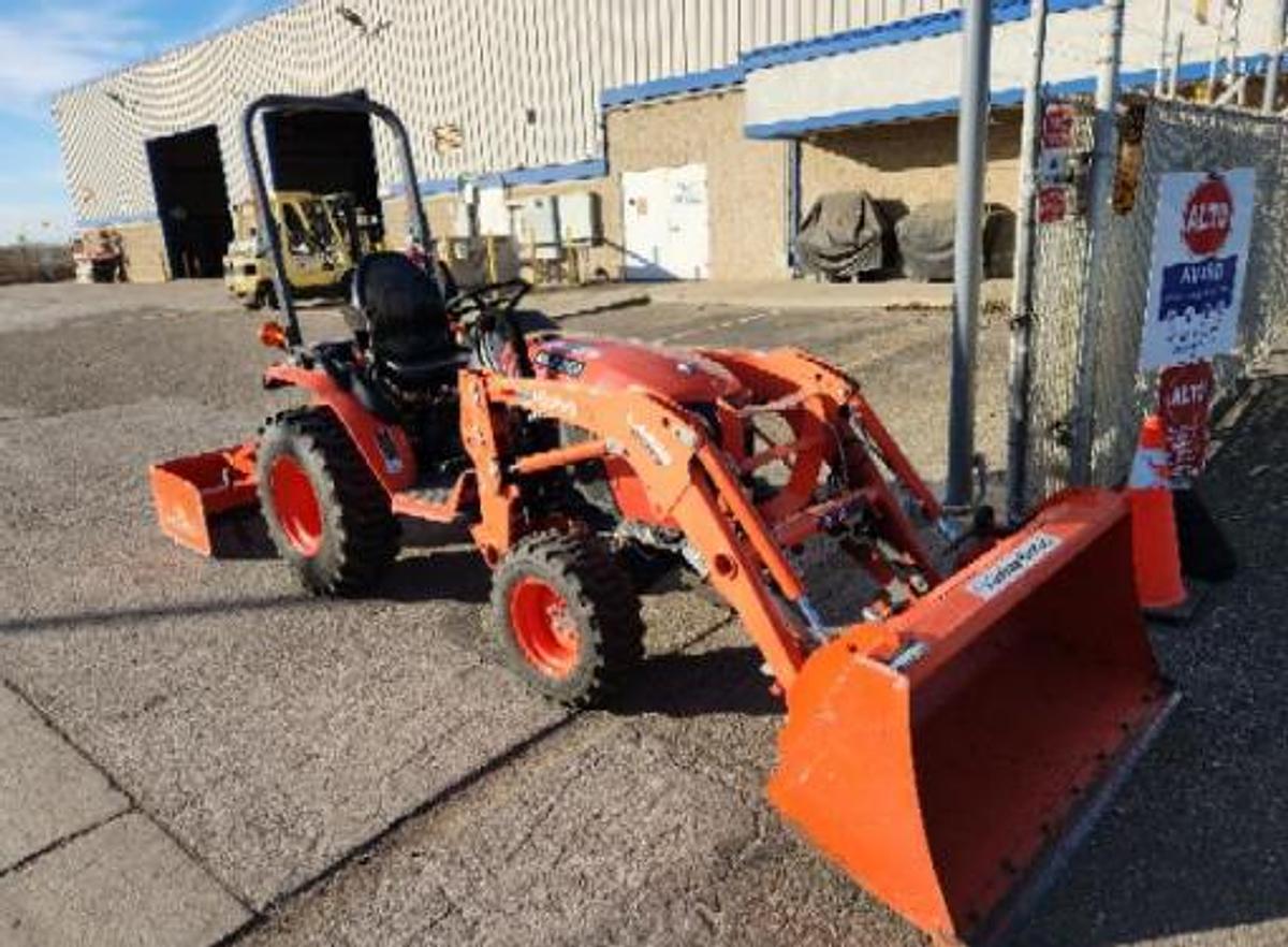 Used 2022 Kubota B2601HSD-1