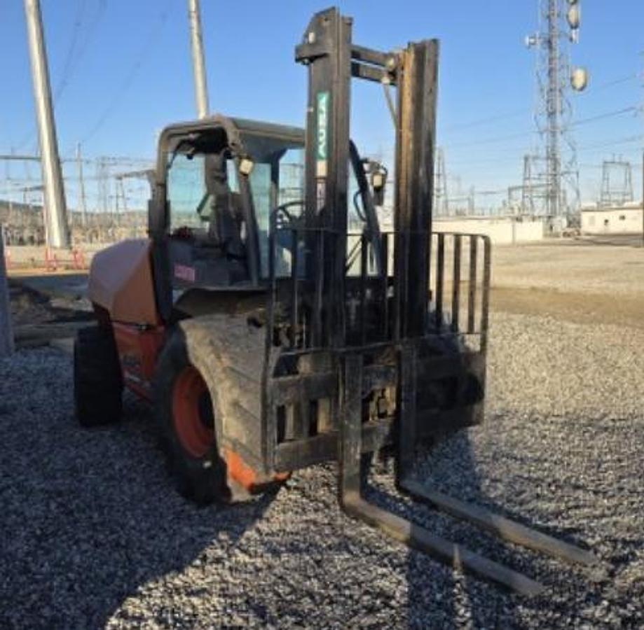 Used 2022 AUSA C401HX4 8,000Lbs forklift
