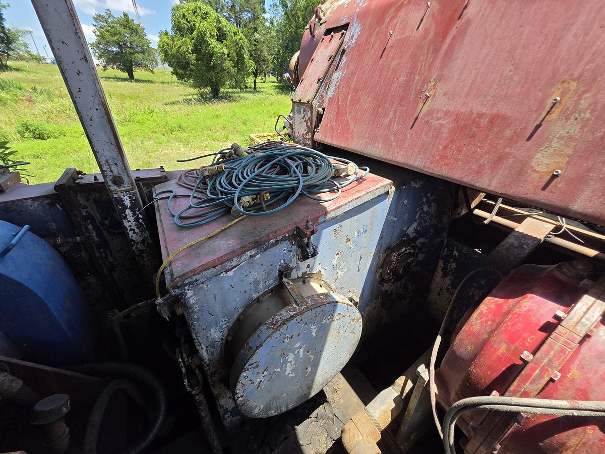 Used Skytop Brewster N-46 900 HP Drilling Rig