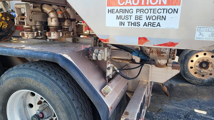 Used 2008 Kenworth Acid Stimulation Trailer