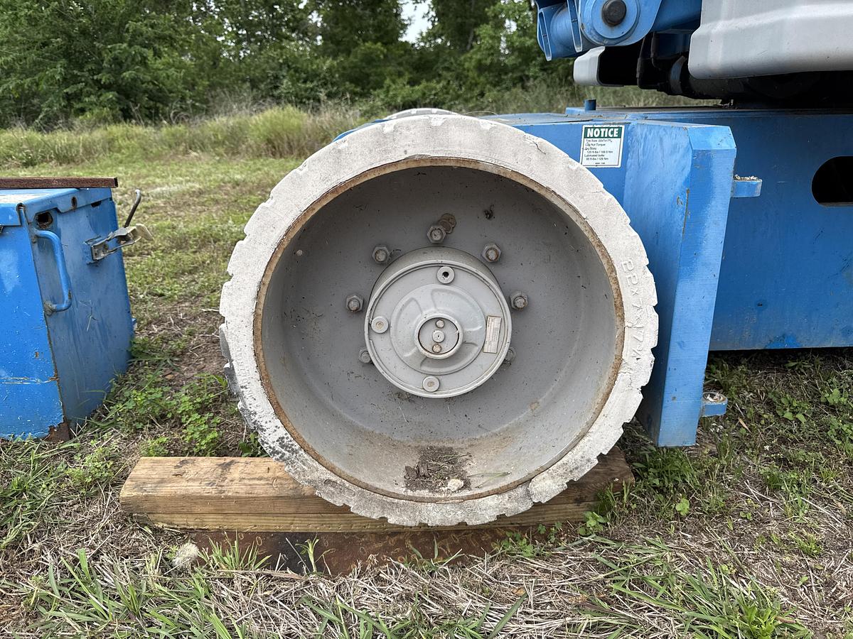 Used 2000 Genie Industries Z-30/20N