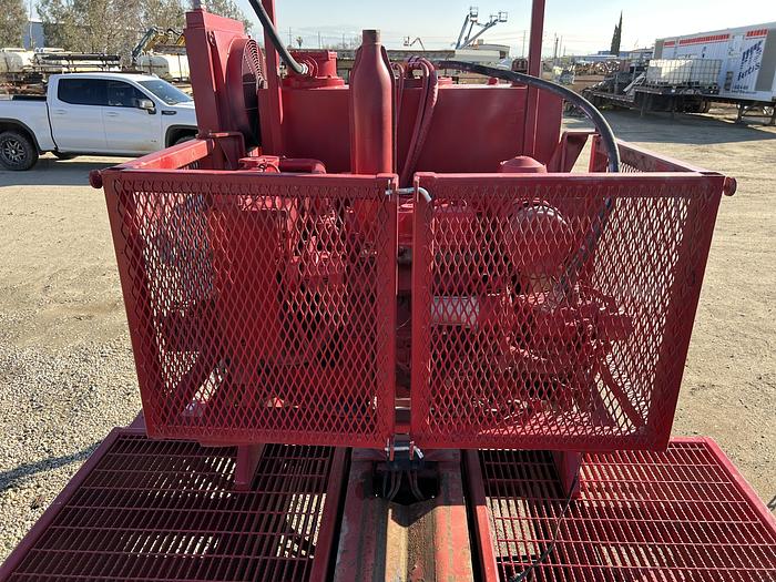 Used 2013 Hawker Pipe Handler