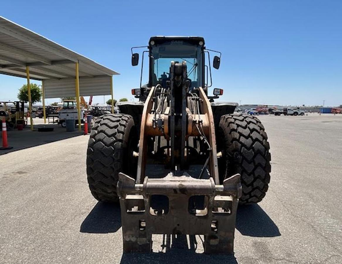 Used 2020 Case 821G wheel loader