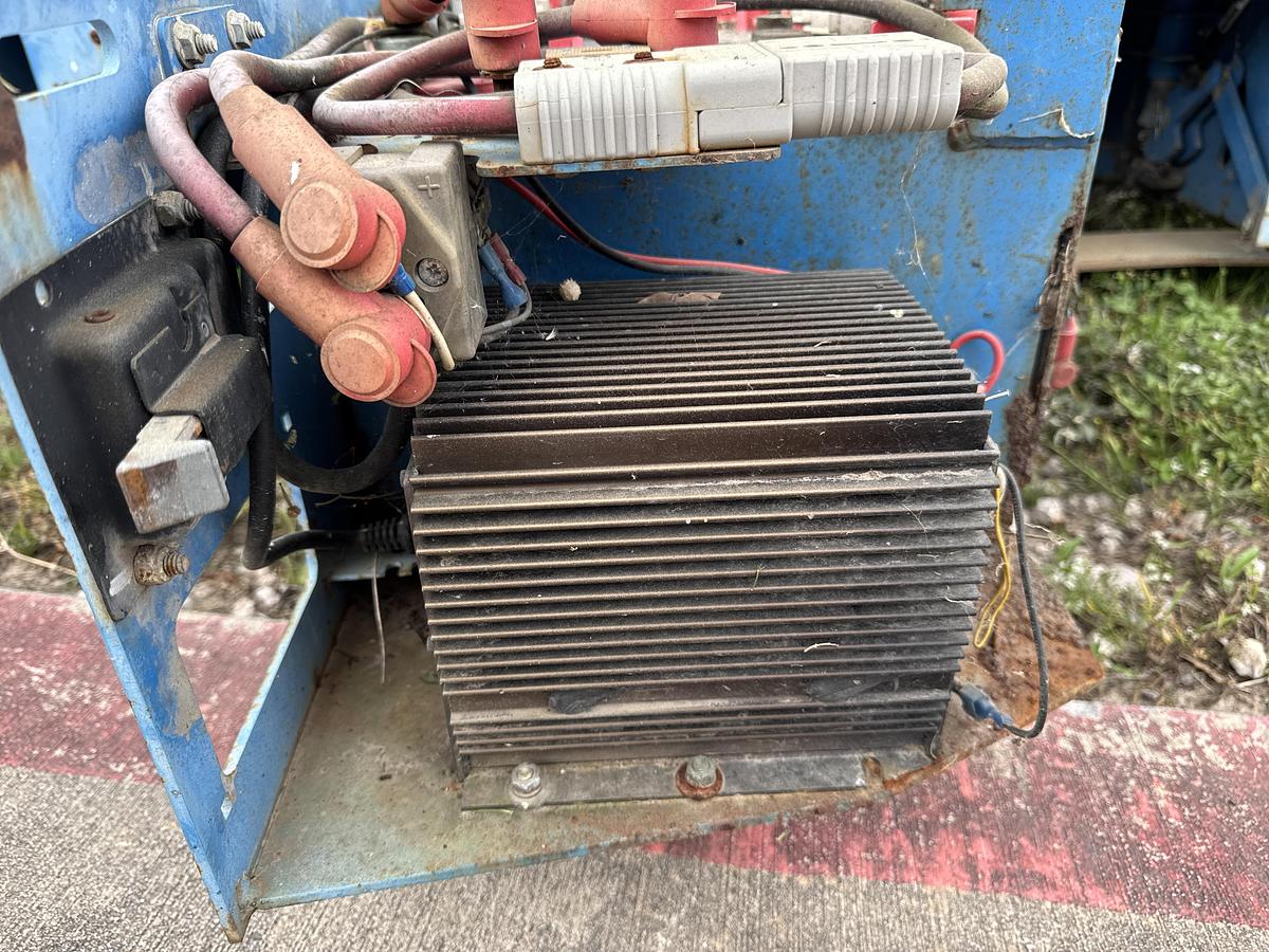 Used 2000 Genie Industries GS-3246