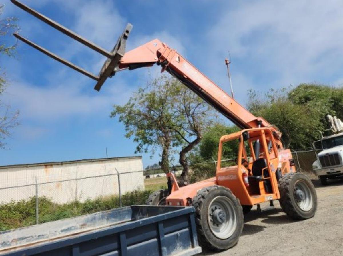 Used 2015 SKY TRAK 6042