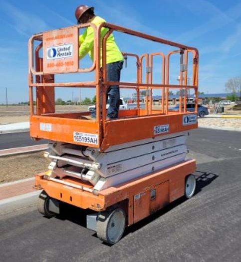 Used Snorkel 26ft 48" scissor lift