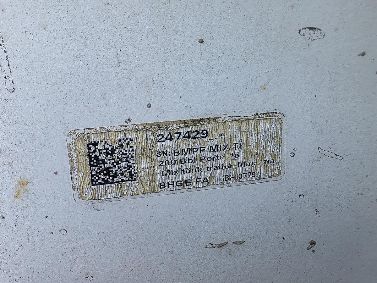 Used Baker Hughes 200 BBL Mix Plant