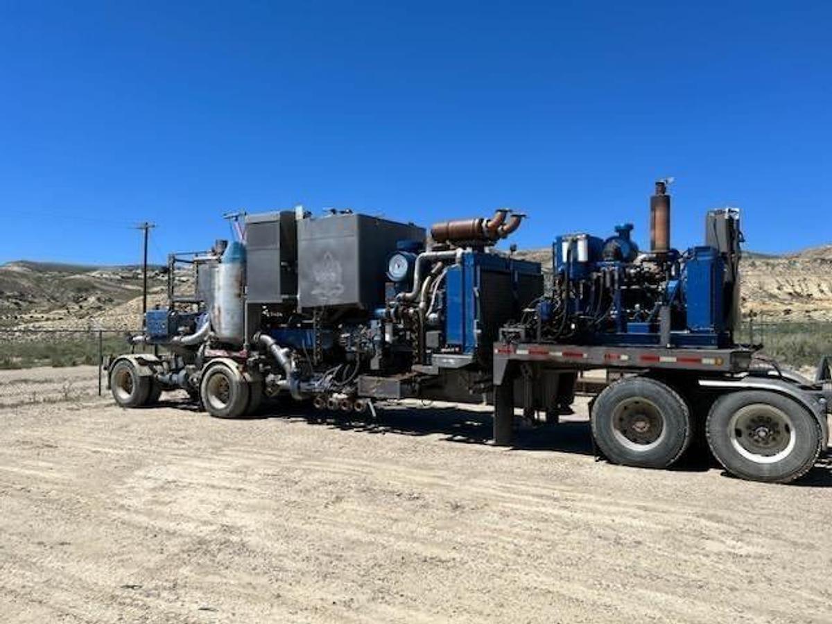 Used 2014 Peterbilt Bodyload Cement Double Pumper