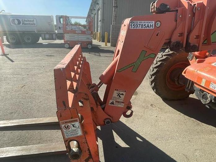 Used Reach lift 10,000Lbs