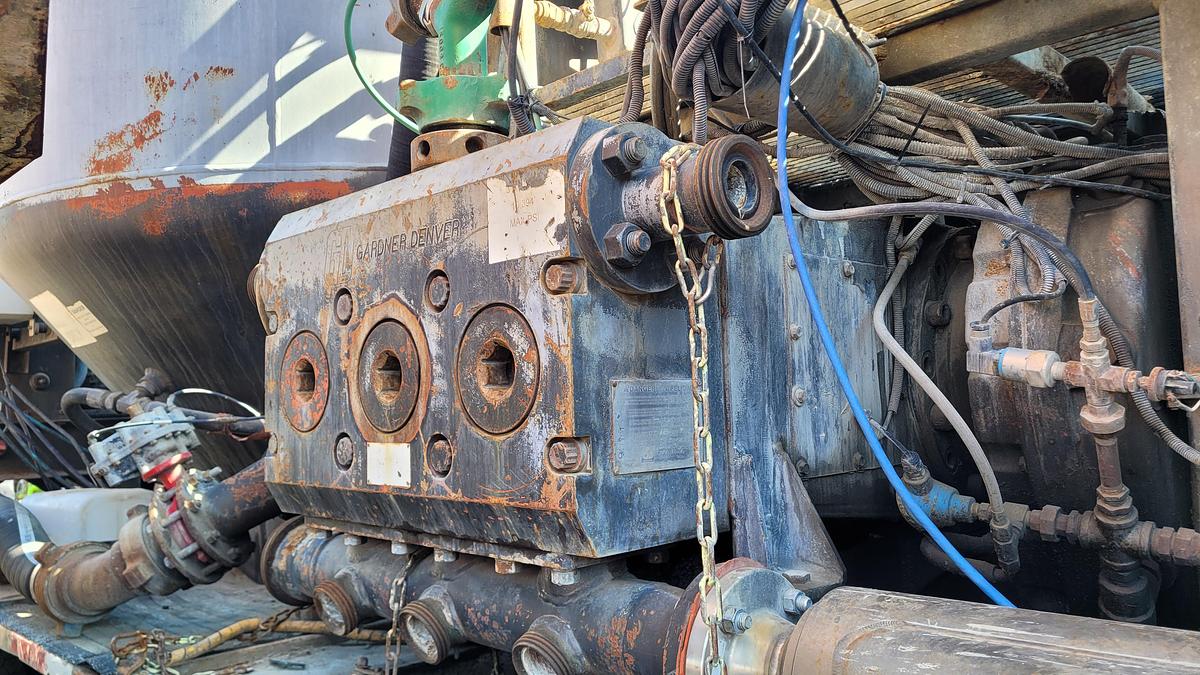 Used 2008 International Cement Pumper