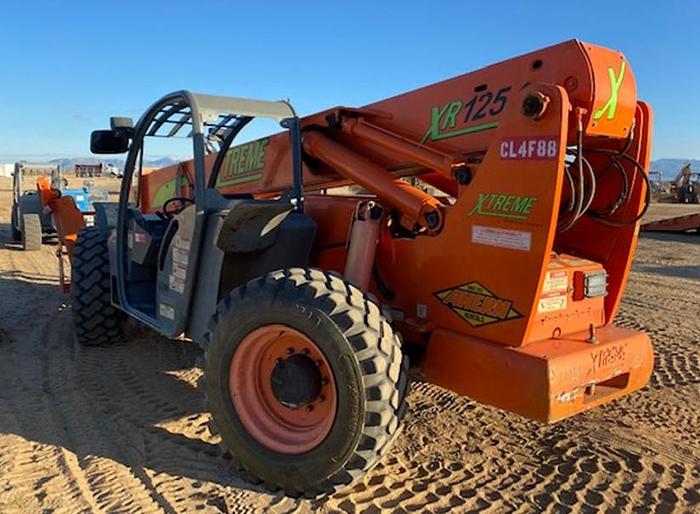 Used XTREME 12,000 lbs Reach Lift