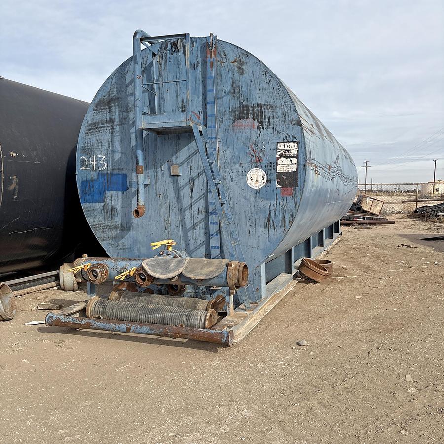 Used 2011 J&J Steel Frac Tanks