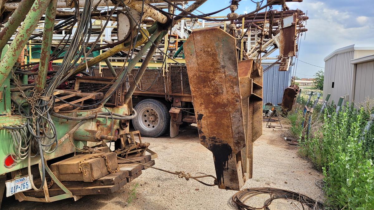 Used 1980 Franks 1287 Workover Rig