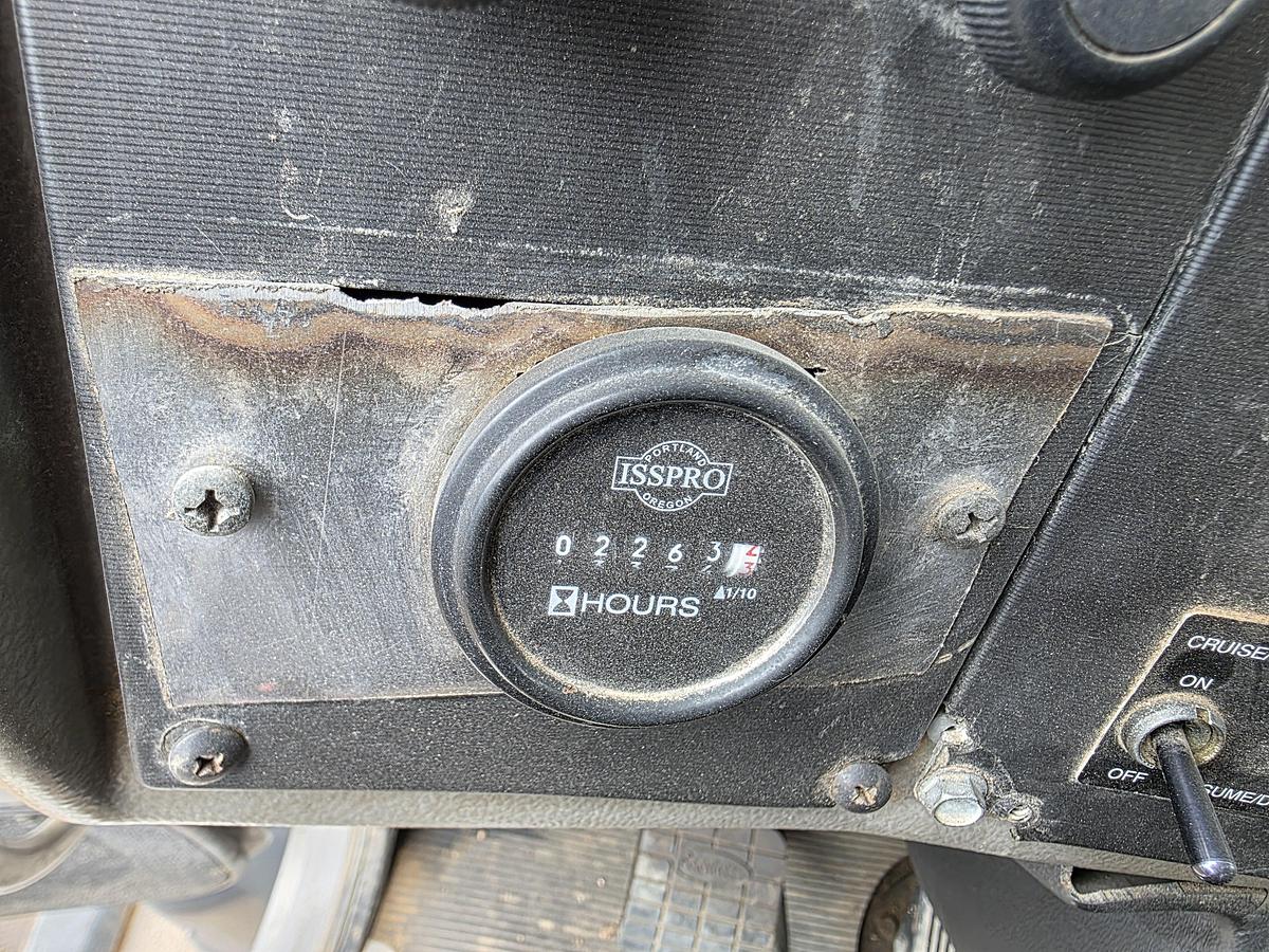 Used 2010 Peterbilt 340 Wireline Truck