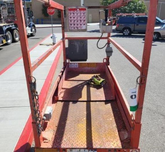 Used 19ft Scissor lift
