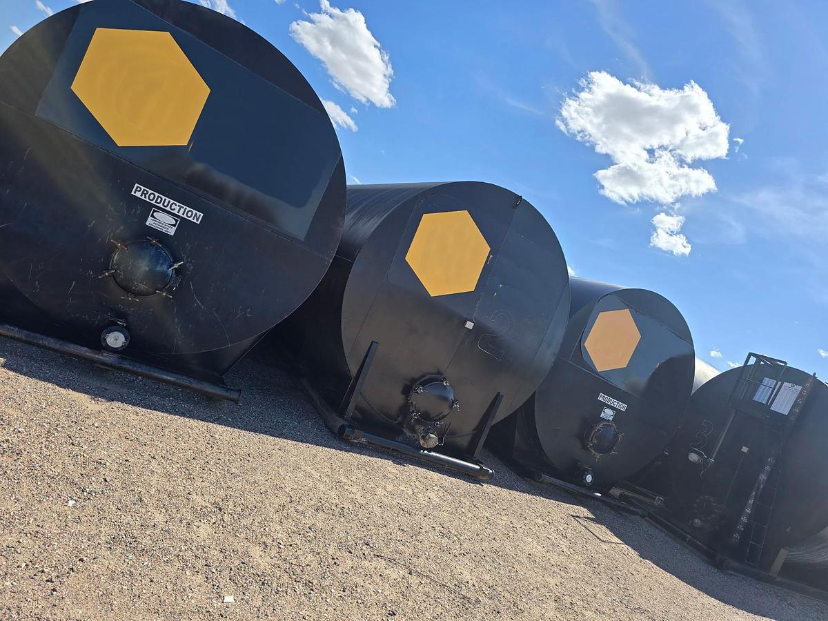 Used Delta Frac Tanks