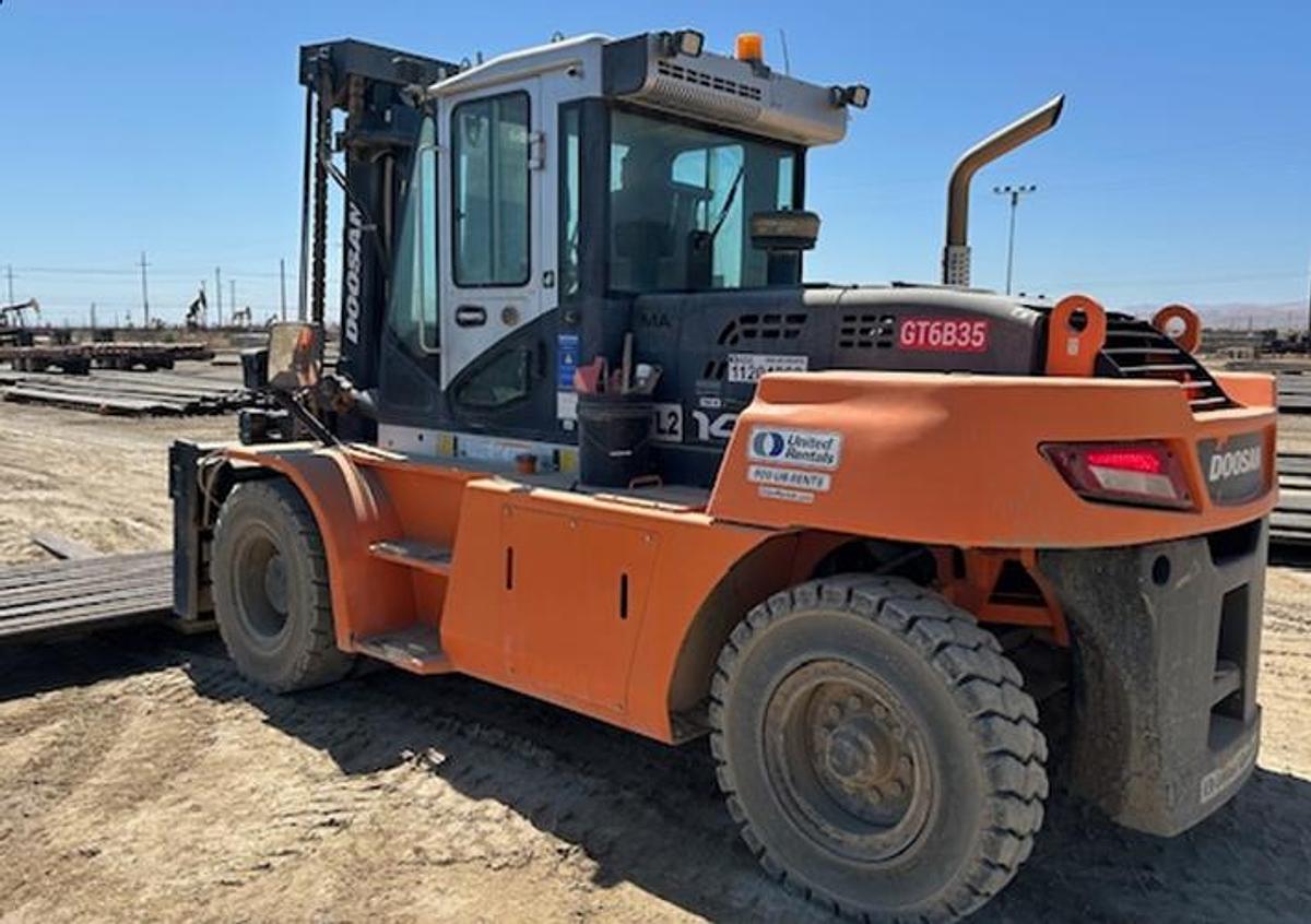 Used 2021 Doosan D140S-7 28,600 Lbs forklift