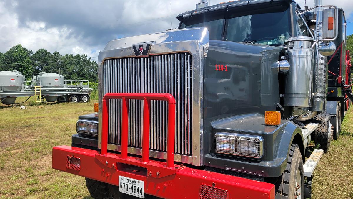 Used 2003 NOV Hydra Rig Coiled Tubing Unit