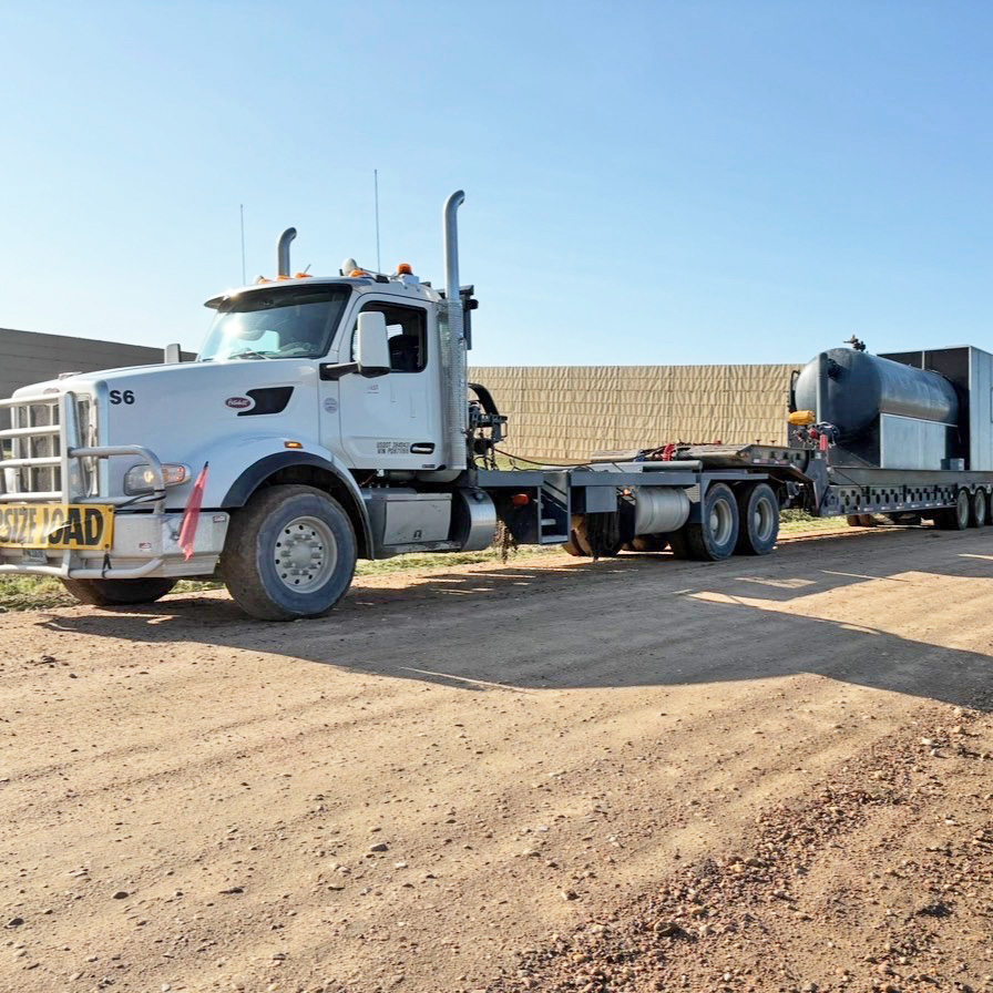 Used 2023 Peterbilt 567 Winch Truck