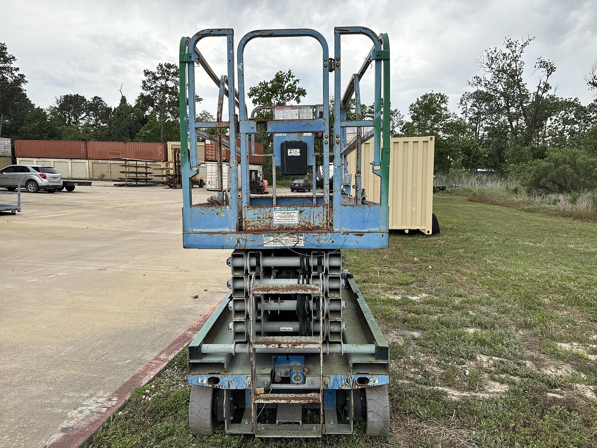 Used 2000 Genie Industries GS-3246