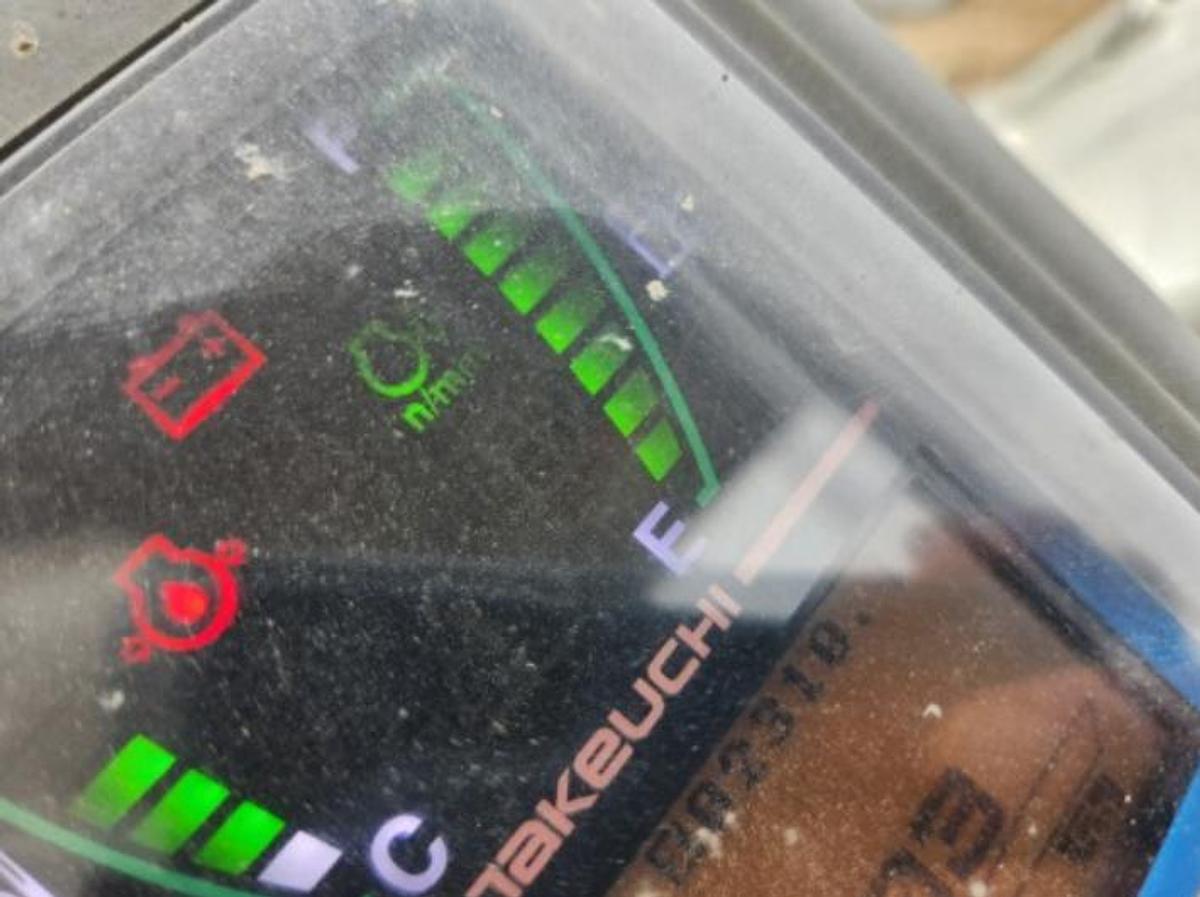 Used TAKEUCHI TB260 MINI EXCAVATOR