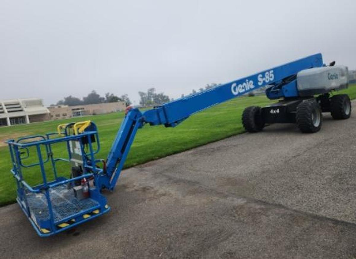 Used 2017 GENIE S85 TELESCOPIC 85FT BOOM 4WD