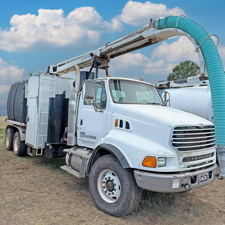 Used 2013 Tornado F4SL Hydro Excavator