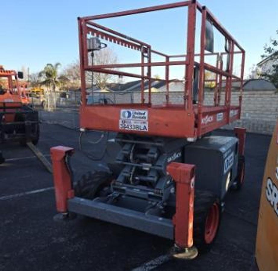 Used Skyjack 32'68" Rough Terrain Scissor Lift