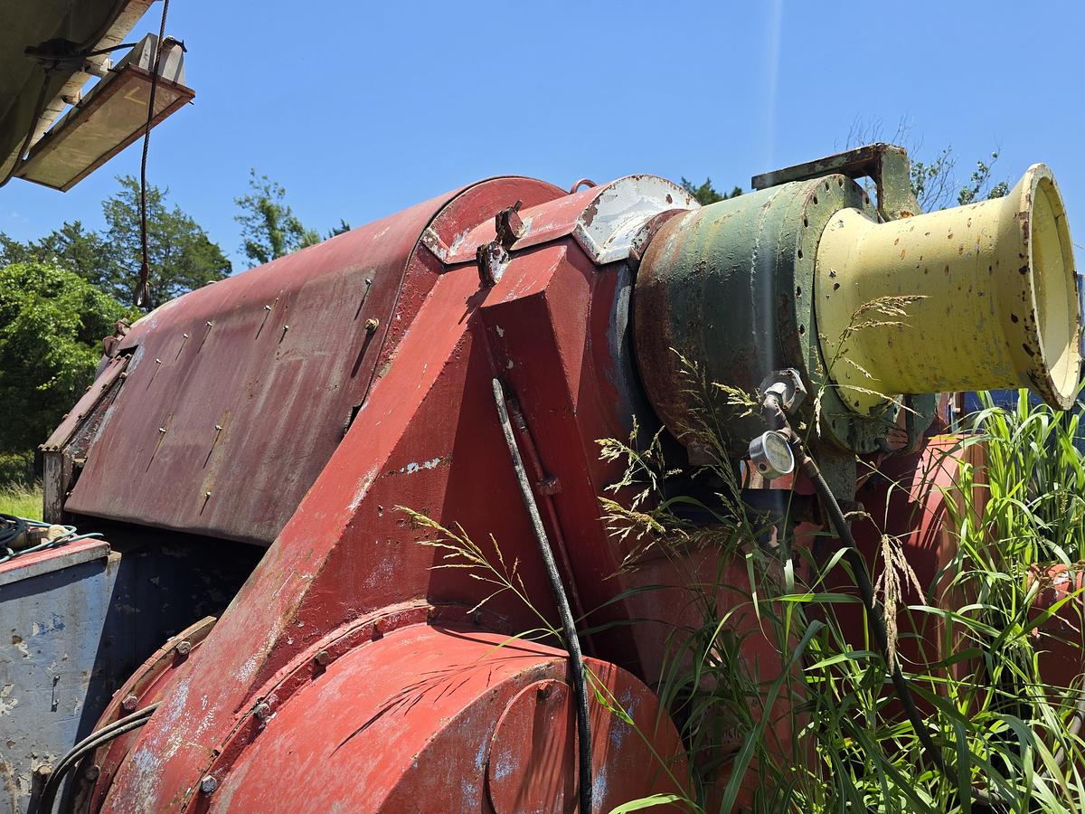 Used Skytop Brewster N-46 900 HP Drilling Rig