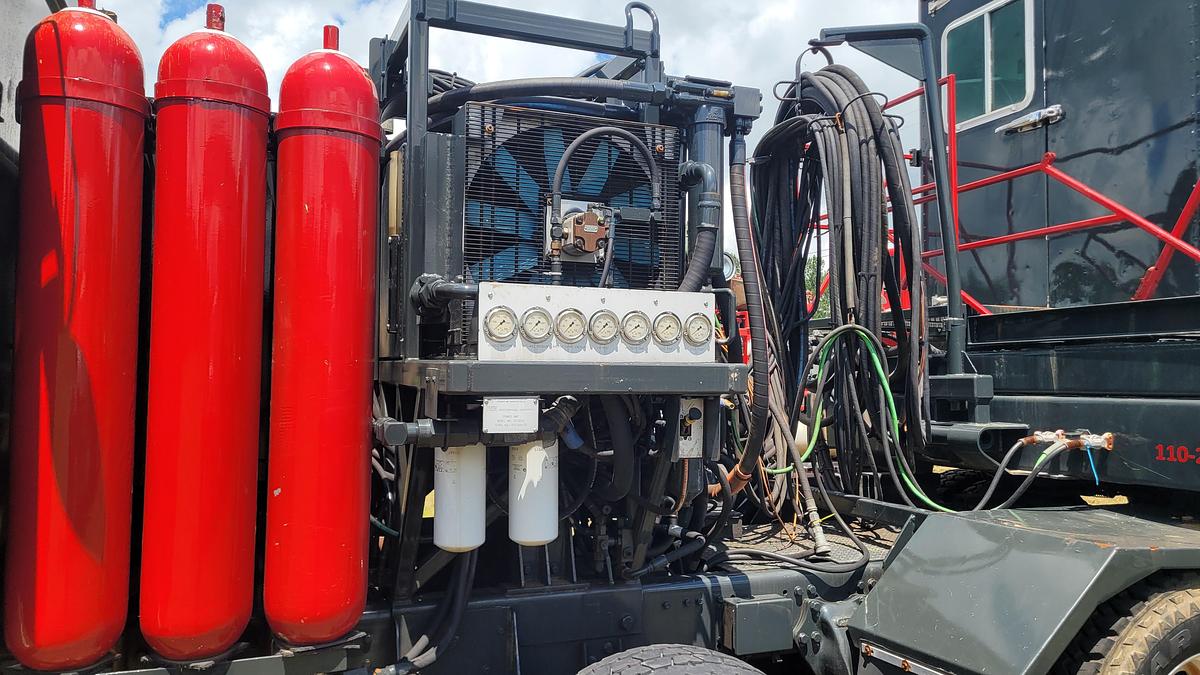 Used 2003 NOV Hydra Rig Coiled Tubing Unit
