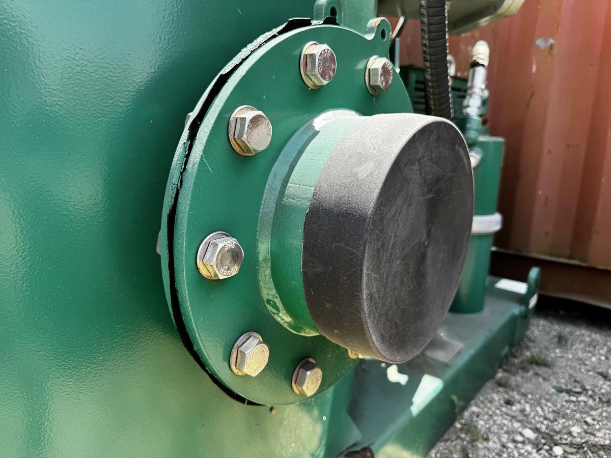 Used Derrick Vacu-Flo 1200 Vacuum Degasser