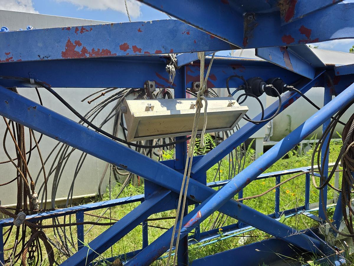 Used Skytop Brewster N-46 900 HP Drilling Rig