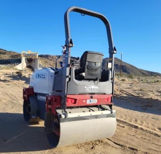 Used Smooth drum roller